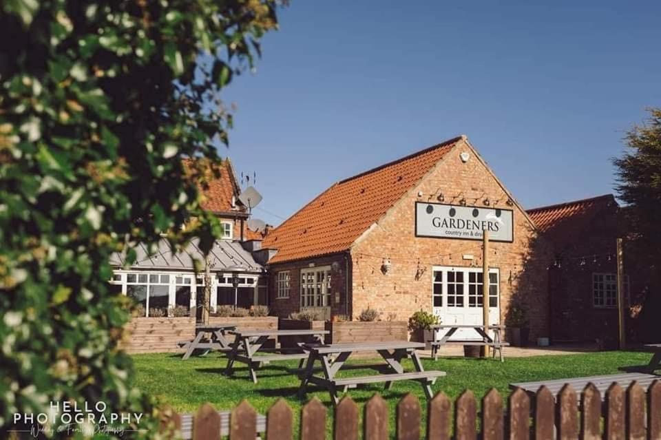The Gardeners Country Inn Goxhill  Eksteriør billede